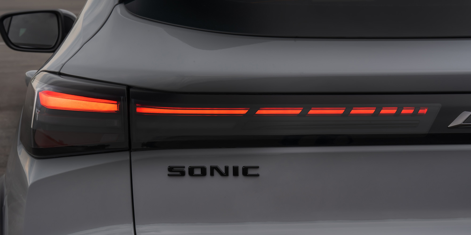 Inovação no design das lanternas traseiras do Sonic 2027